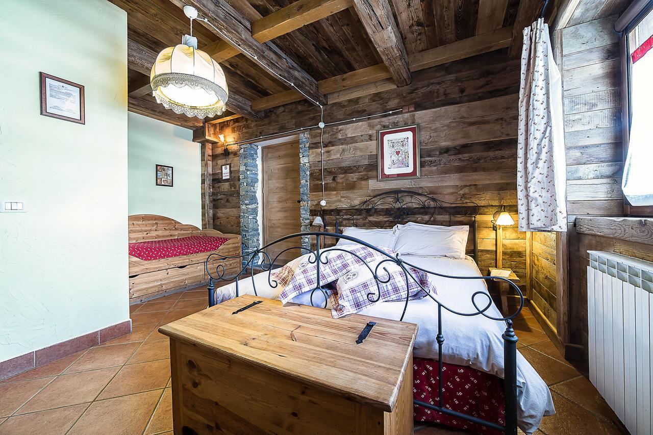 Le Thovex Bed and Breakfast La Thuile Exteriör bild